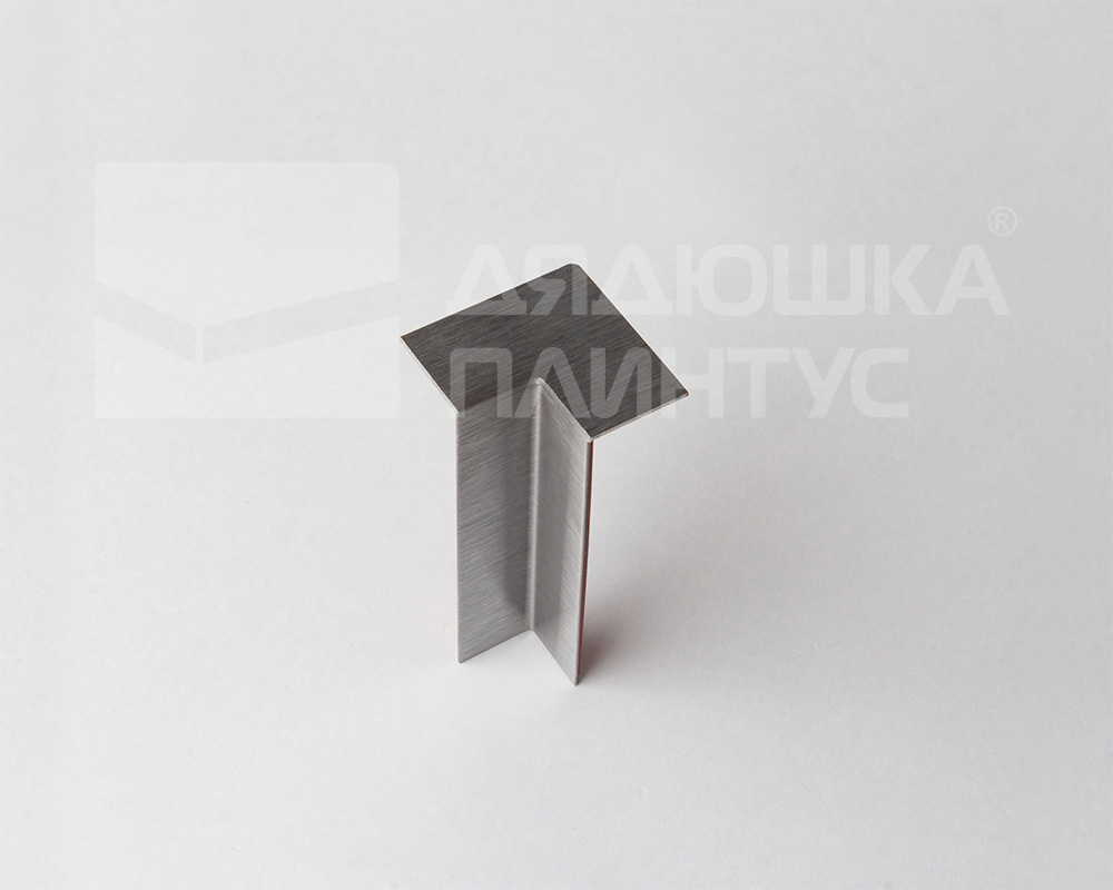 Внутренний угол КПл 60-3НС.001 матовый