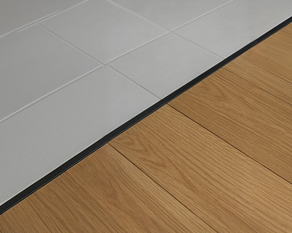 Порог одноуровневый ЛС 10.2700.215 Черный