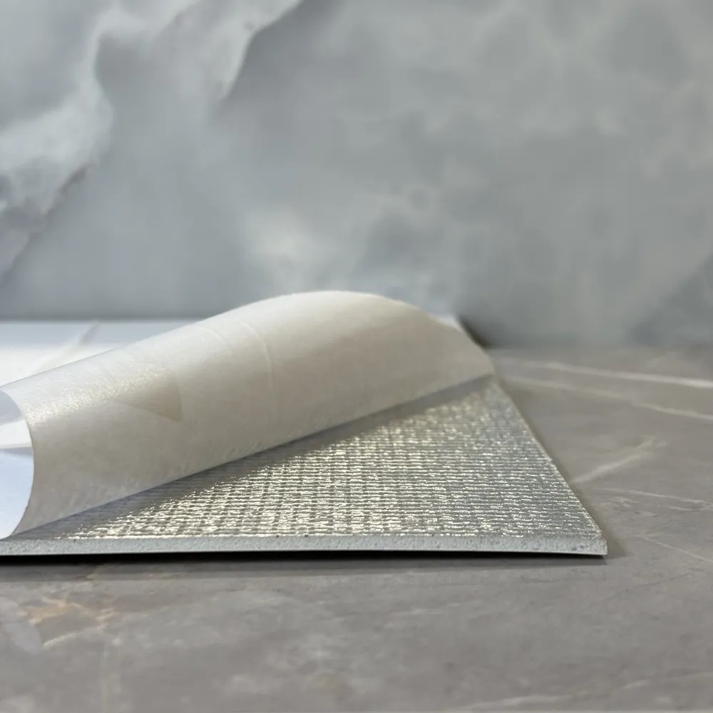 Панель самоклеющаяся ПВХ 300х600 мм 6шт/уп Мрамор Нова Мерит гранд. Цена указана за 1,08 м²