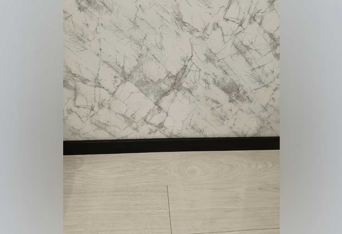 Плинтус МДФ Лука Пл 80МДФ.2700.Point line 24032 Черный софт