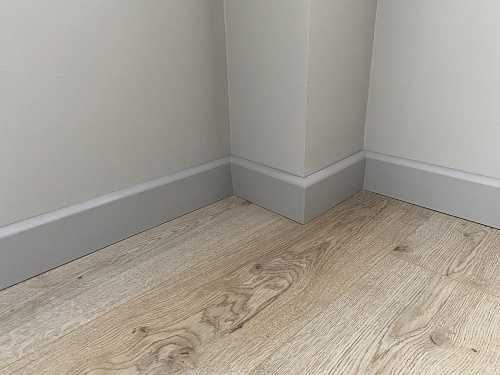 Плинтус МДФ Лука Пл 80МДФ.2700.Point line 24069 Кварц грей