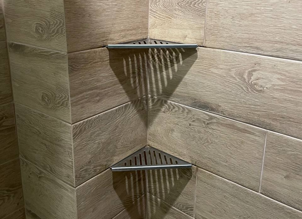 Полка для душа нержавеющая сталь "Дядюшка Плинтус" 50*160*270. Сатин