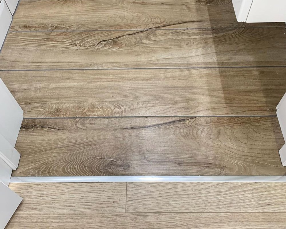 Порог одноуровневый ЛС 10.900.01л Серебро