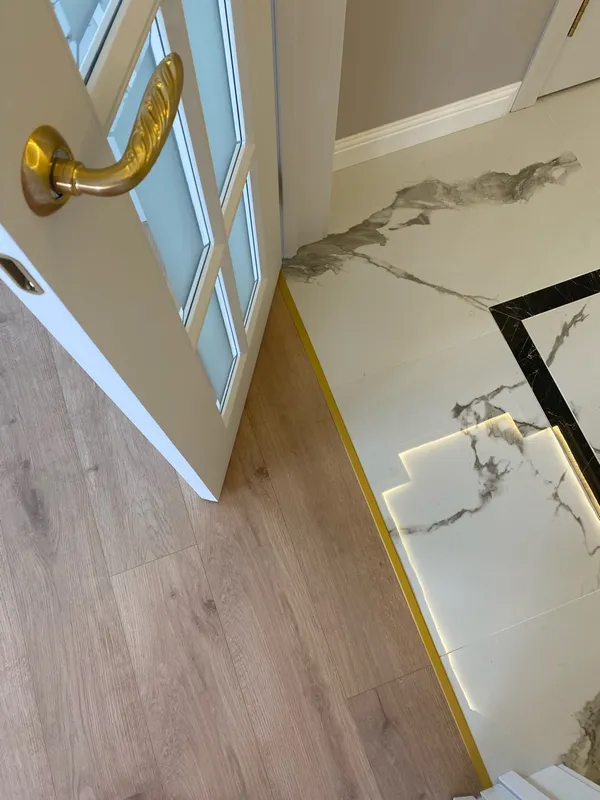 Профиль стыкоперекрывающий ЛС 10НСМ(304).2700.002 2,7 м Золото