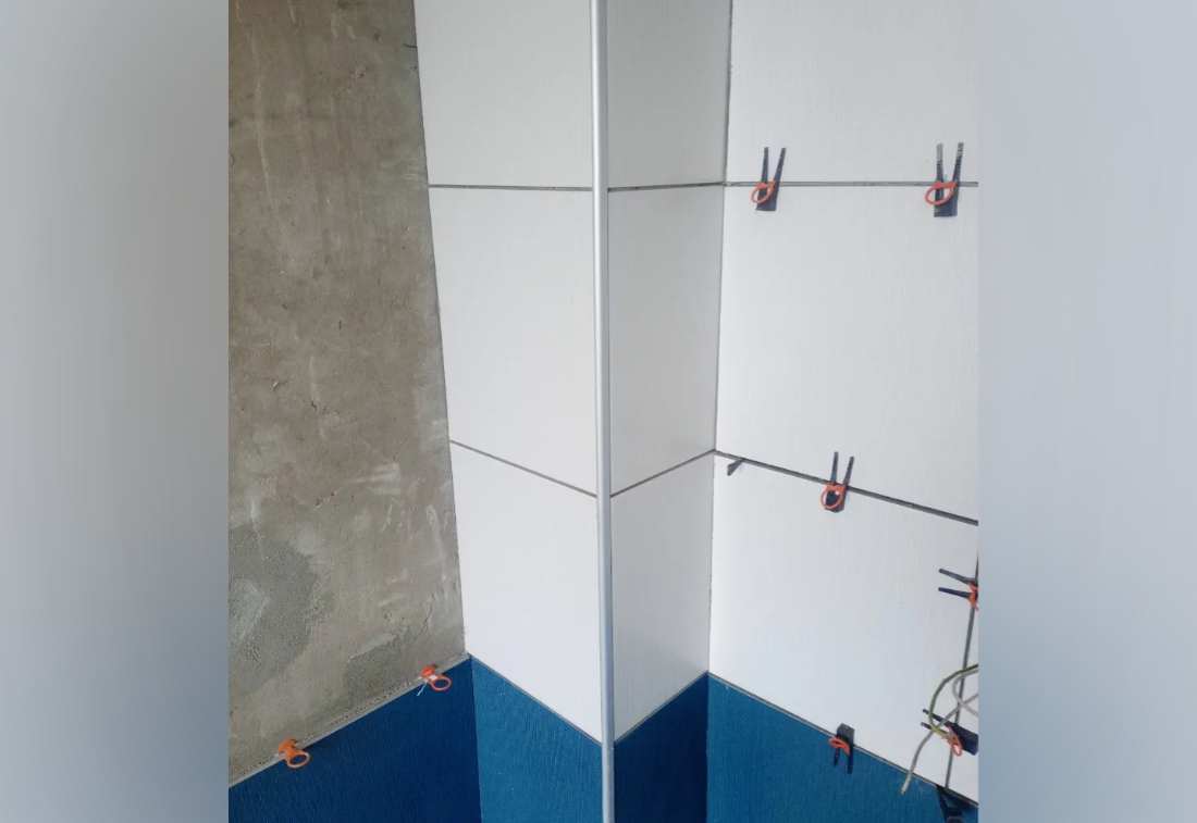 Профиль окантовочный Волшебная палочка Expert MSPKE 03-9.2700.01L 9мм 2,7м Серебро Люкс