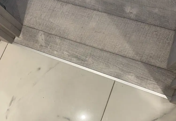 Профиль стыкоперекрывающий ЛС 10НСП.2700.001 Полированый