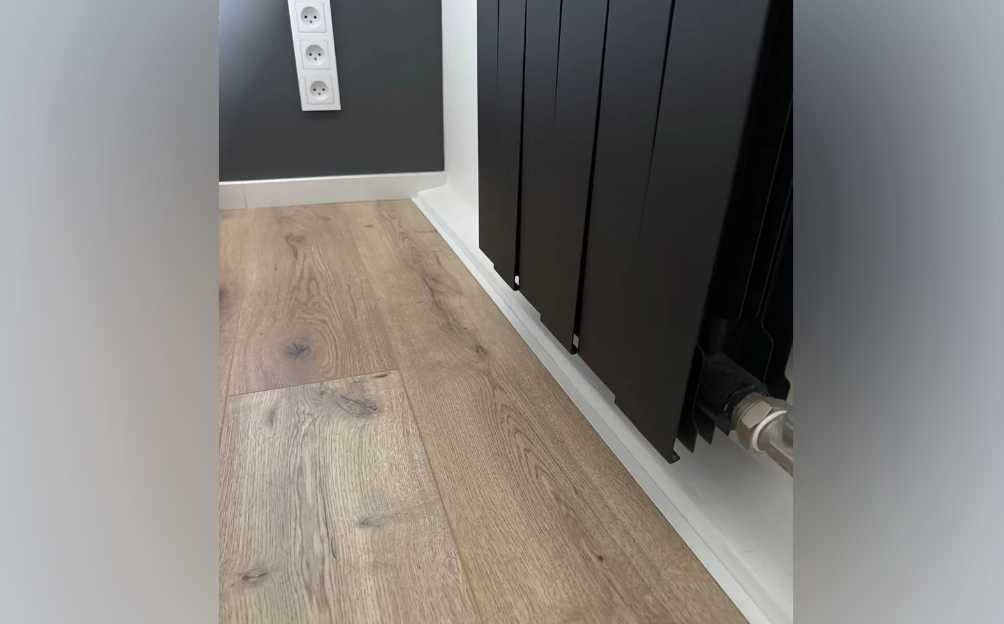 Антиплинтус Апл 01.2700.01л. Серебро матовое