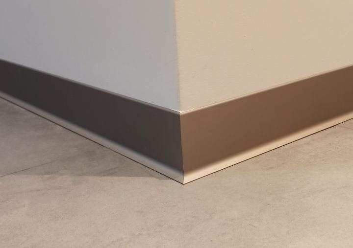 Плинтус алюминиевый Пл 60.2500.042лк Шампань