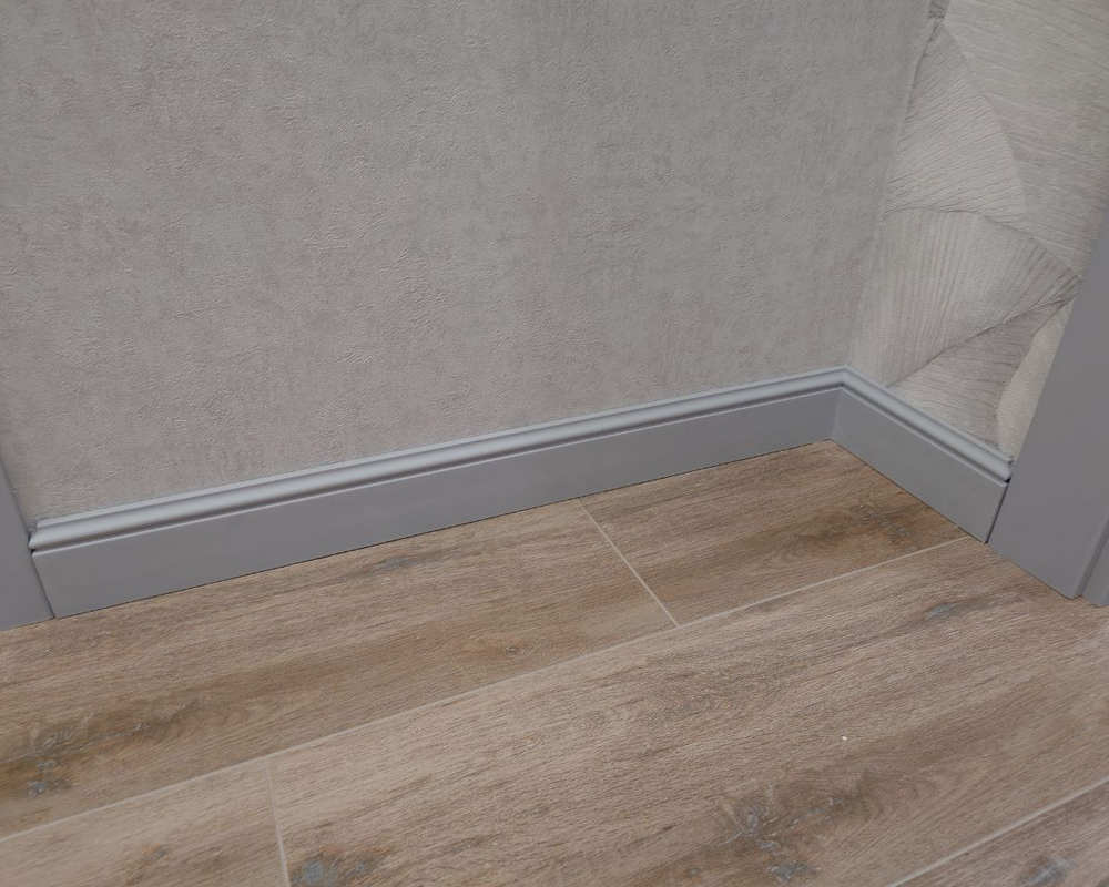 Плинтус из полистирола высокой плотности NMC Wallstyl FB1 Белый