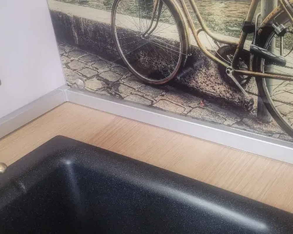 Кухонный плинтус Thermoplast AP630-1208 Инокс