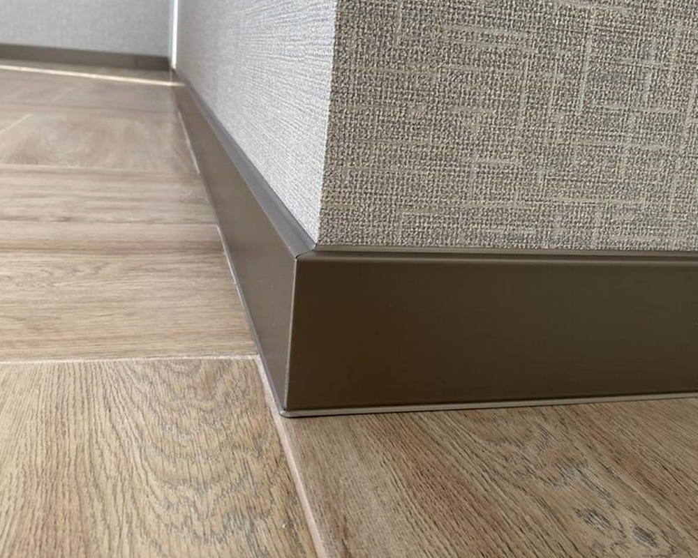 Плинтус ХДФ Dollken Cubu Flex Life 80мм х 2,5 м 1245 Шампань