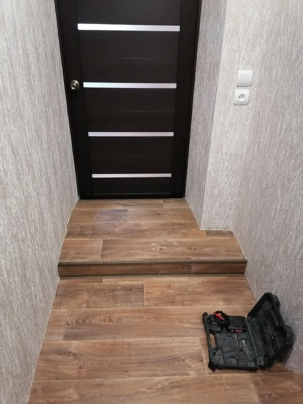 Порог угловой ПУ 05-1.1800.059 0,9 м Бетон скай. Цена за 6 штук