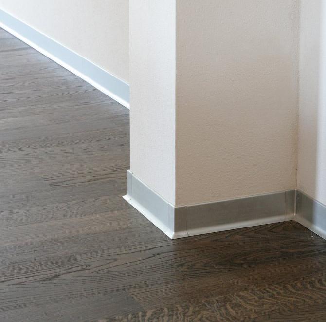 Внешний угол КПл 60-2НС.001 матовый