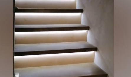 Профиль разделительный Progress PLTLEDAA LED 20*8 мм Анод серебро