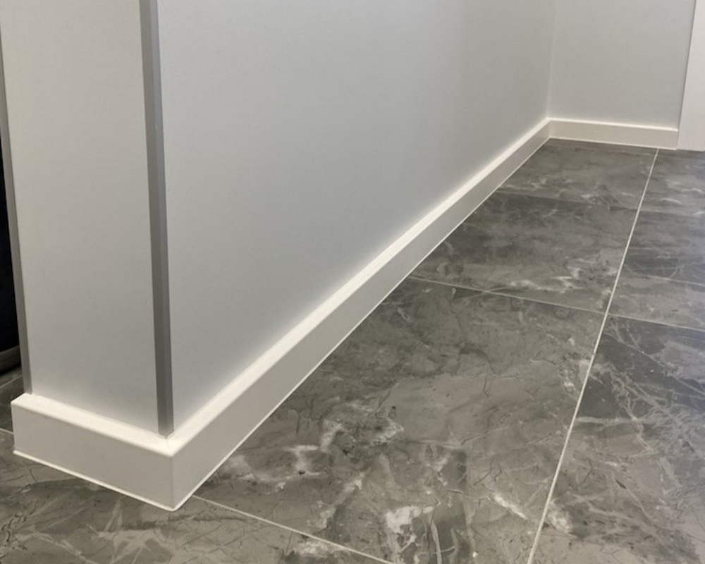 Плинтус ХДФ Dollken Cubu Flex Life XL 80 мм х 2,5 м 5012 Белый