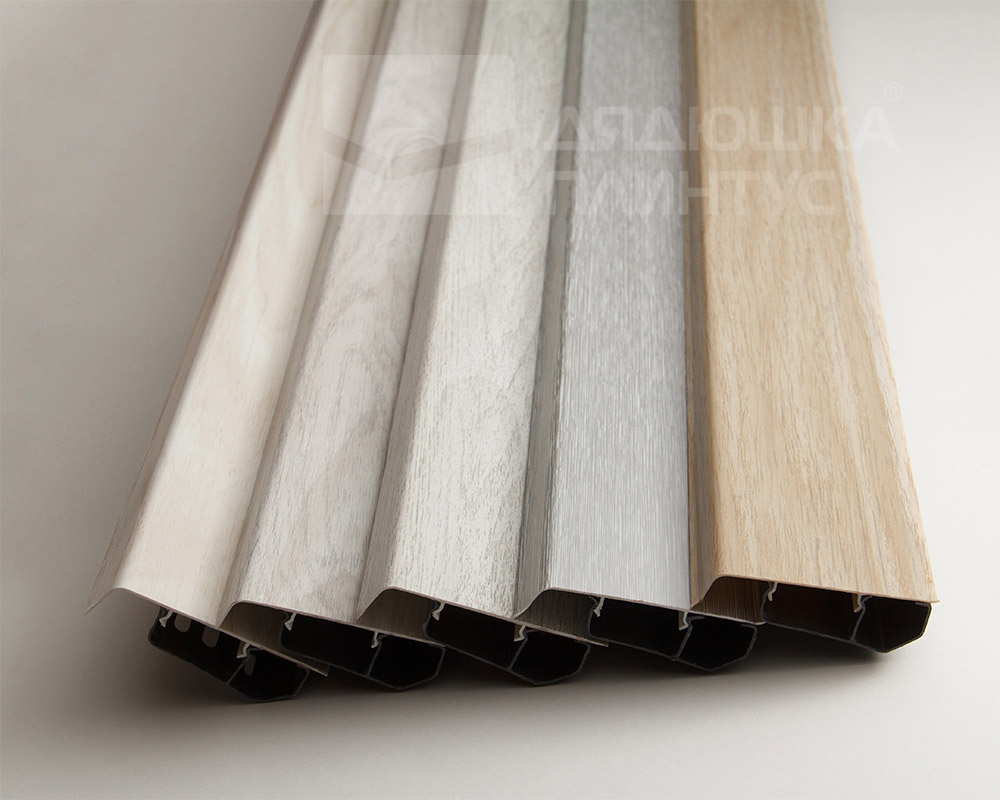 Плинтус ПВХ Волшебная палочка 70мм Home 2,2м 7025