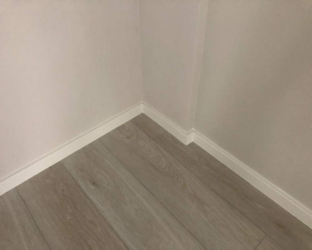 Плинтус ХДФ Dollken Cubu Flex Life XL 80 мм х 2,5 м 5012 Белый