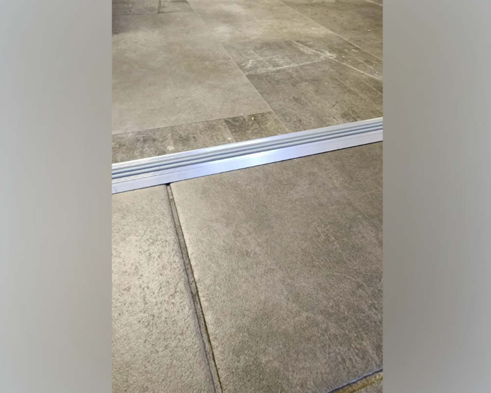 Порог одноуровневый ПС 08.1800.15 Черный