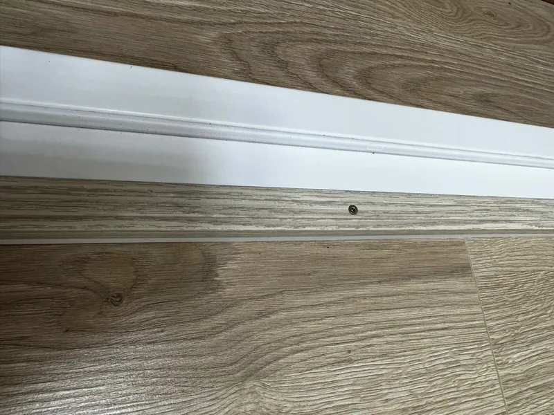 Порог угловой ПУ 01.2700.059 0,9 м Бетон скай