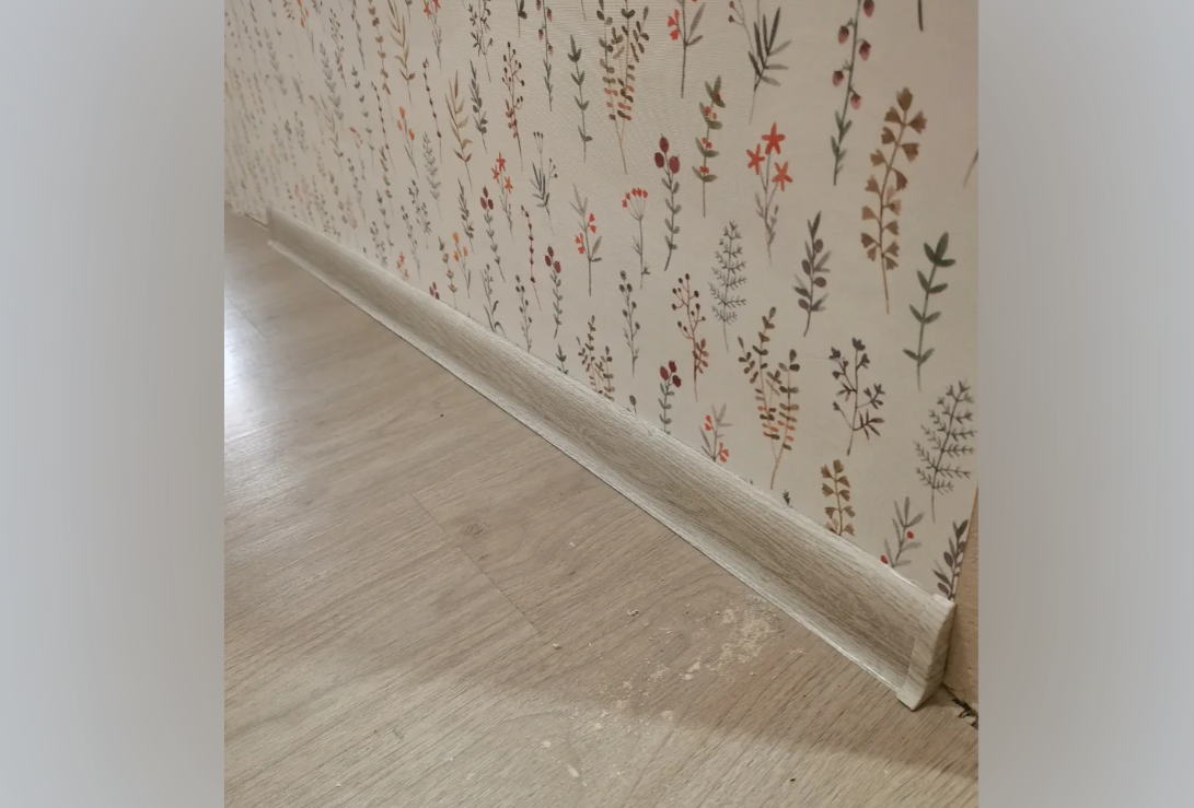 Плинтус ПВХ Идеал Классик 70мм 2,2м 262 Клен вермонт