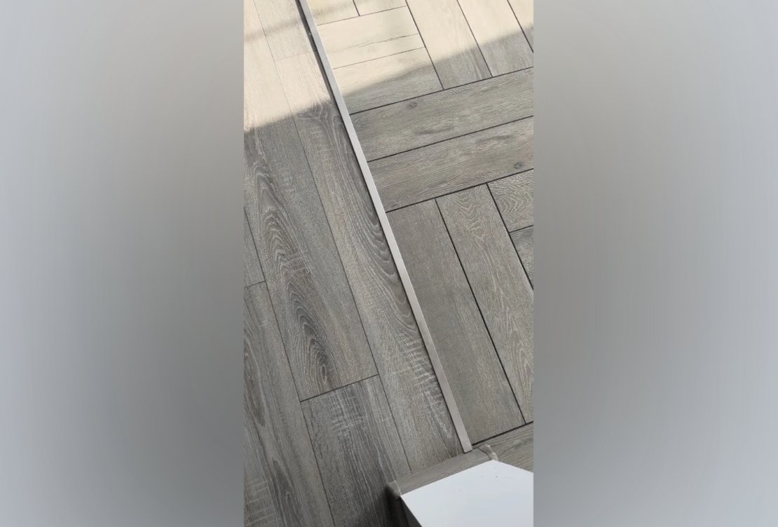 Порог одноуровневый ЛС 10.900.01л Серебро