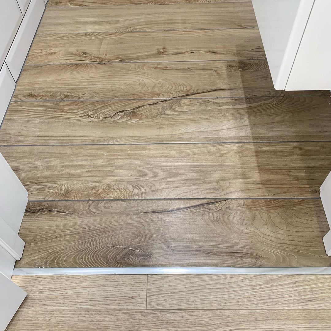 Алюминиевый  профиль ПТ-18 (659)  бронза/глянец 2,7 м