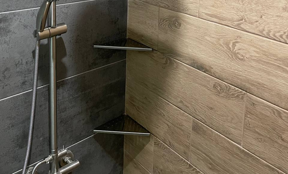 Полка для душа нержавеющая сталь "Дядюшка Плинтус" 50*160*270. Сатин