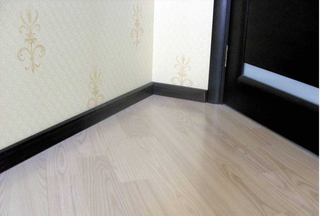 Плинтус МДФ Лука Пл 80МДФ.2700.Point line 24052 Дуб бомонт