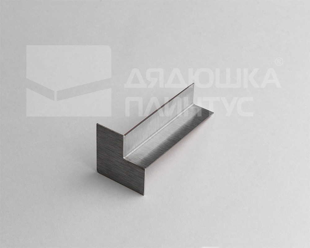 Внутренний угол КПл 60-3НС.001 матовый